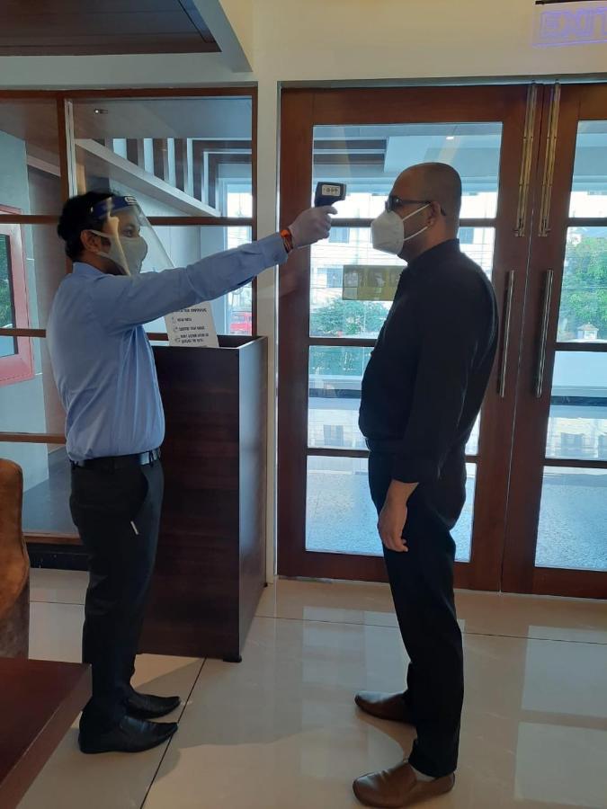 North Seven Otel Kochi Dış mekan fotoğraf